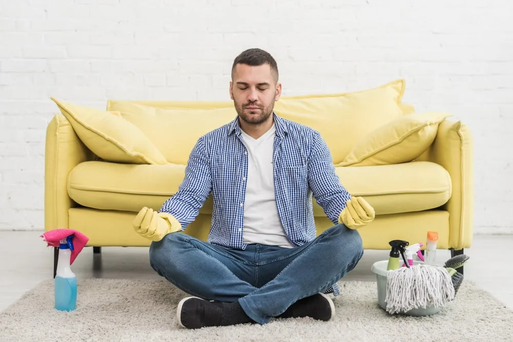 Comparatif des produits naturels anti-acariens pour la maison